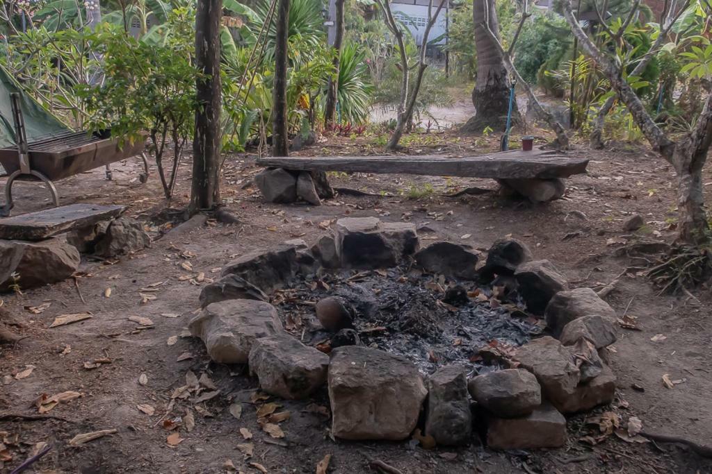 Black Wood Vandrehjem Koh Tao Eksteriør billede