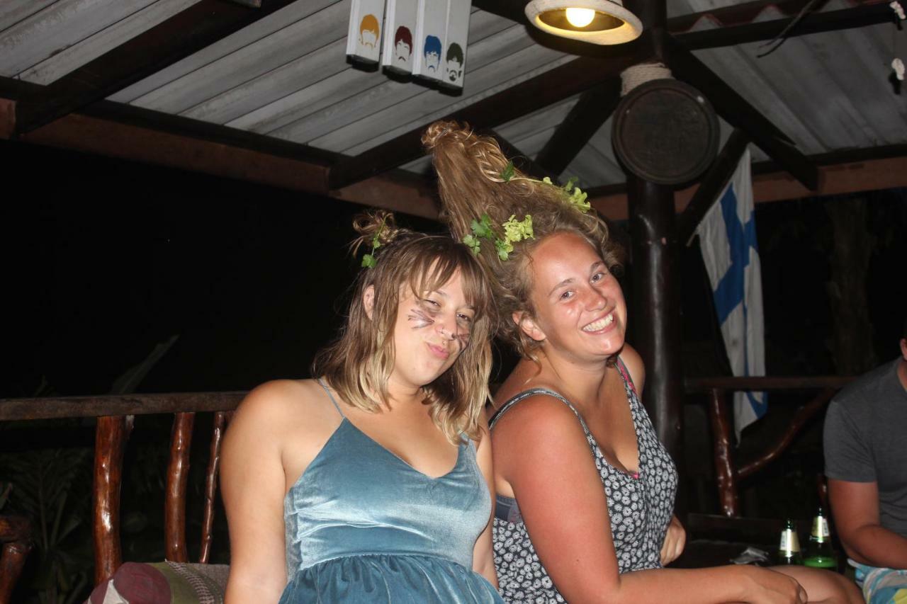 Black Wood Vandrehjem Koh Tao Eksteriør billede